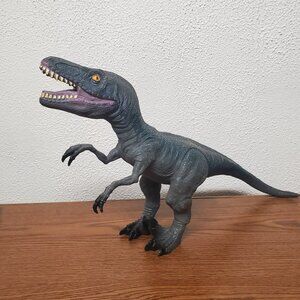 Action Figure 2014 Velociraptors Dinosaur 21" x 12"